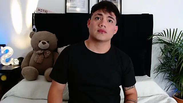 dannybear  online show from 11/24/25, 10:42