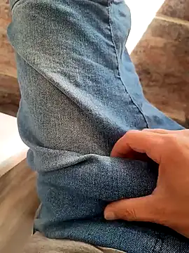 paubabando  online show from 03/17/25, 12:14