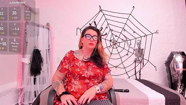 poisson ivy online show from 10/07/25, 08:06