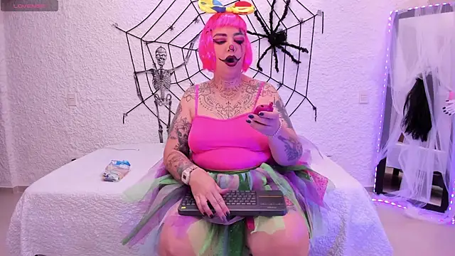 poisson ivy online show from 10/24/25, 08:05