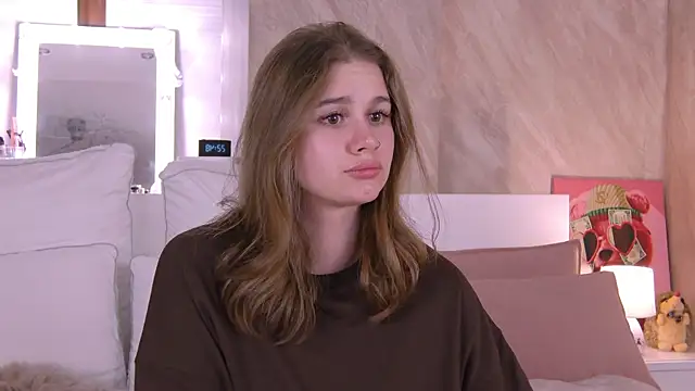 EllieHayes online show from 10/18/25, 07:47