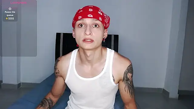 arthurphoenix  online show from 12/19/24, 02:56