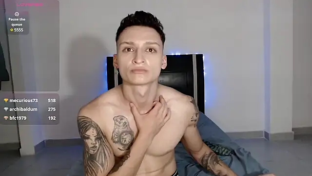 arthurphoenix  online show from 12/22/24, 08:27