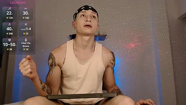 arthurphoenix  online show from 12/31/24, 02:40