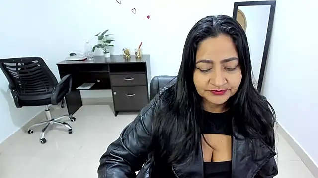 Snapshot of Adele_Sweett chatting on 02/17/25, 11:34 Adele Sweett online show from 02/17/25, 11:34