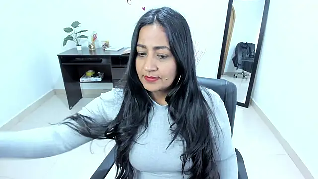 Snapshot of Adele_Sweett chatting on 02/19/25, 02:55 Adele Sweett online show from 02/19/25, 02:55