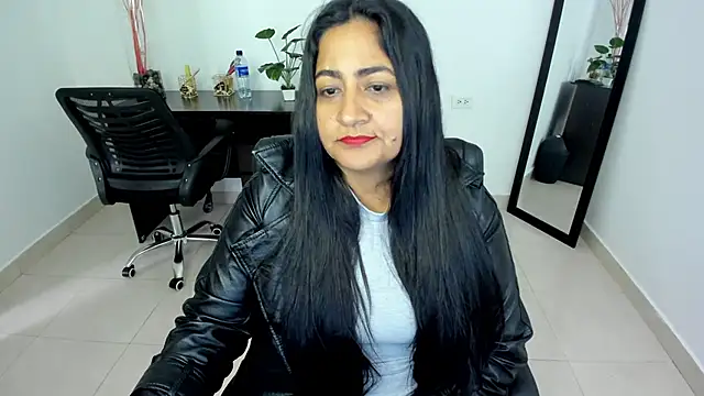 Snapshot of Adele_Sweett chatting on 02/26/25, 01:52 Adele Sweett online show from 02/26/25, 01:52
