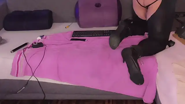 Snapshot of Nebenangeil chatting on 01/03/25, 11:44 Nebenangeil online show from 01/03/25, 11:44