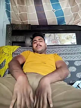 Snapshot of Rainted_Boyfriend_00x chatting on 03/11/25, 04:21 Rainted Boyfriend 00x online show from 03/11/25, 04:21