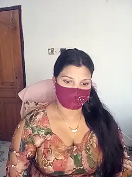 Hot-Angel  online show from 11/17/25, 01:55