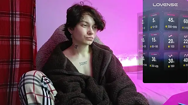Snapshot of esajukyy chatting on 09/20/25, 11:33 esajukyy online show from 09/20/25, 11:33