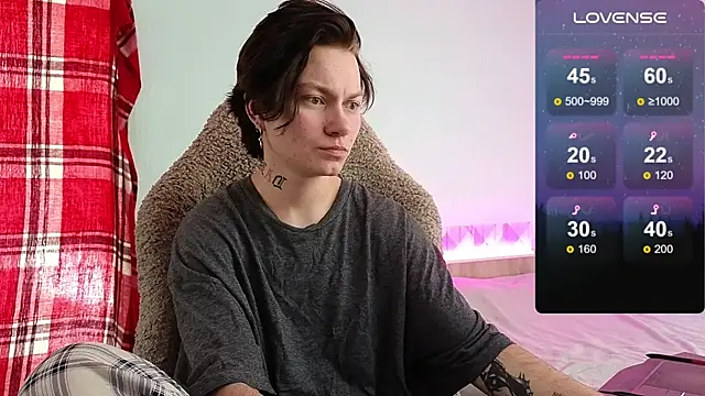 esajukyy online show from 10/19/25, 06:47