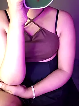 Snapshot of Olivia3 chatting on 02/15/25, 11:03 Olivia3 online show from 02/15/25, 11:03