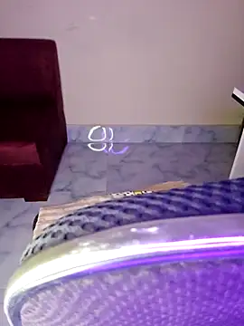 Olivia3 online show from 10/13/25, 09:59