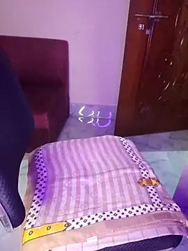 Olivia3 online show from 10/20/25, 07:58