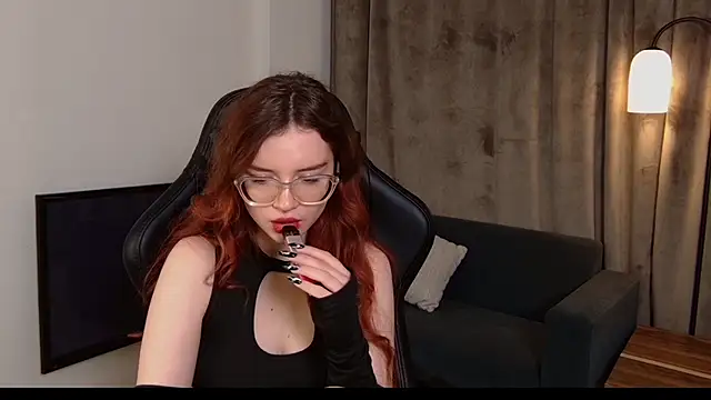 Sonya Glen online show from 01/18/25, 05:26