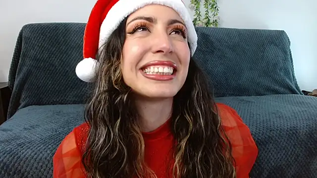 Snapshot of Kendal_Mosk chatting on 12/19/24, 08:13 Kendal Mosk online show from 12/19/24, 08:13