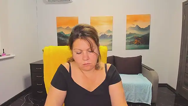 Snapshot of Milana_Blake chatting on 09/17/25, 11:45 Milana Blake online show from 09/17/25, 11:45