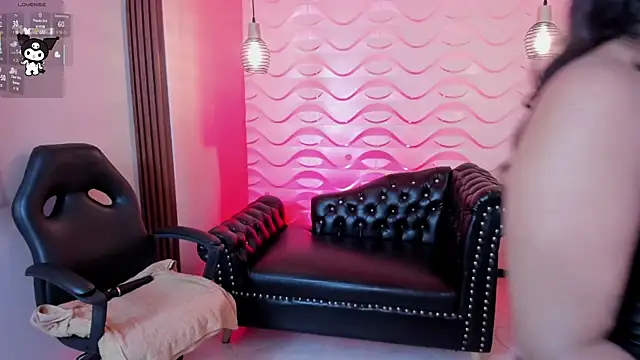 natasha adams22 online show from 10/11/25, 01:16