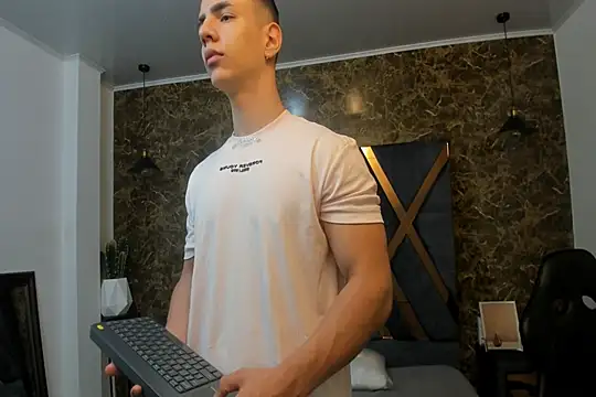 Flynn Riider online show from 01/07/25, 11:26