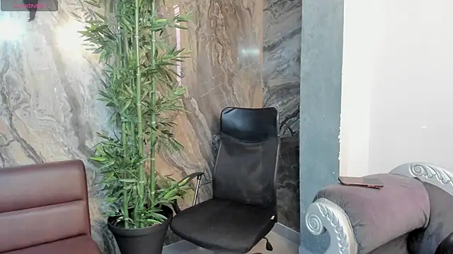 Flynn Riider online show from 10/11/25, 05:11