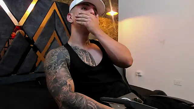 Flynn Riider online show from 11/02/25, 12:02