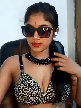 Snapshot of Angel_Riye chatting on 03/04/25, 05:53 Angel Riye online show from 03/04/25, 05:53