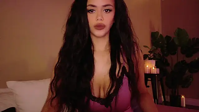 Snapshot of MayaIndica chatting on 03/07/25, 08:56 MayaIndica online show from 03/07/25, 08:56