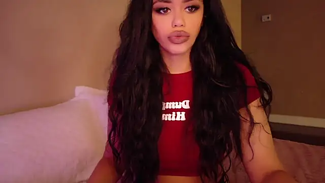 Snapshot of MayaIndica chatting on 03/17/25, 05:56 MayaIndica online show from 03/17/25, 05:56