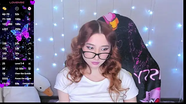 Snapshot of emily_cline chatting on 11/06/25, 08:48 emily cline online show from 11/06/25, 08:48