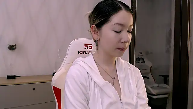 Babby Rabbit online show from 11/10/25, 05:56