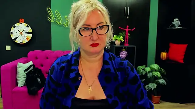 Snapshot of ChristyBrooks chatting on 03/11/25, 07:36 ChristyBrooks online show from 03/11/25, 07:36