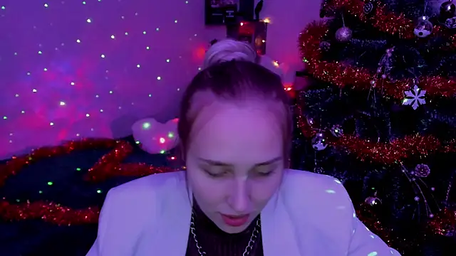 Snapshot of LinaTruly chatting on 01/02/25, 11:27 LinaTruly online show from 01/02/25, 11:27