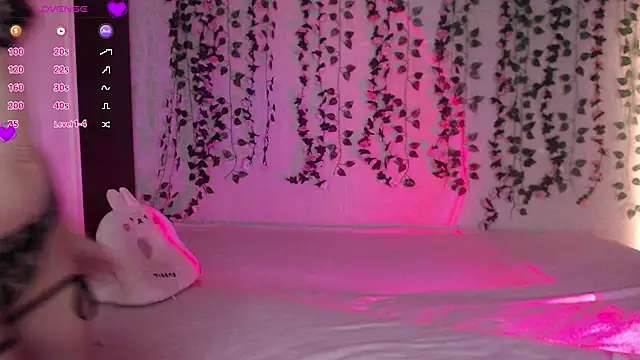 Lessy Lasska online show from 10/11/25, 01:20