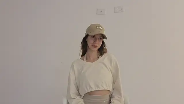 jolie lov online show from 11/07/25, 01:44