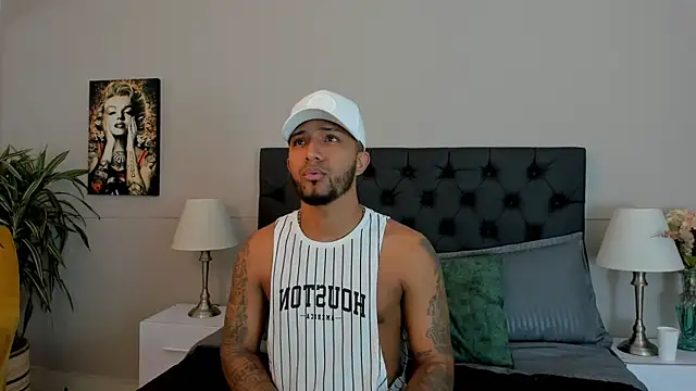 Robin Rief online show from 10/11/25, 03:28