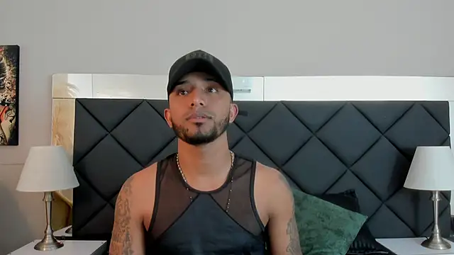 Robin Rief online show from 11/07/25, 03:17