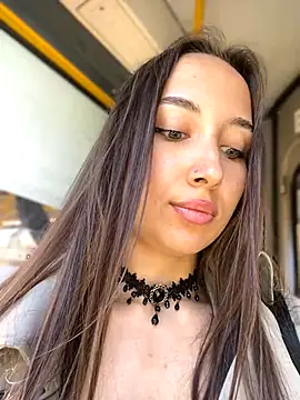 Snapshot of VelvetVixenI chatting on 09/19/25, 11:22 VelvetVixenI online show from 09/19/25, 11:22