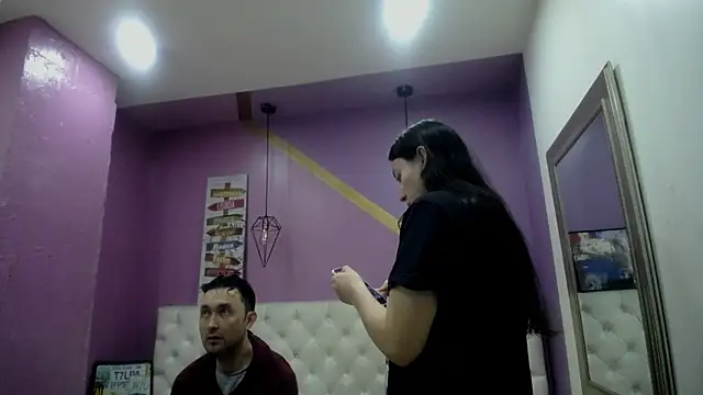 Snapshot of JeremmyAndStacy chatting on 02/11/25, 12:48 JeremmyAndStacy online show from 02/11/25, 12:48