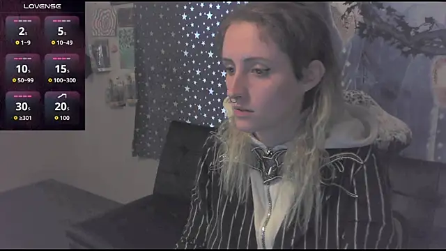 Snapshot of _hellostormy_ chatting on 09/08/25, 03:00 hellostormy online show from 09/08/25, 03:00
