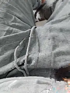 Snapshot of KUKU69XX chatting on 11/24/25, 05:51 KUKU69XX online show from 11/24/25, 05:51