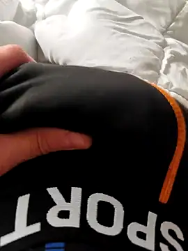 Snapshot of ariel-rick chatting on 12/24/24, 09:17 ariel-rick online show from 12/24/24, 09:17