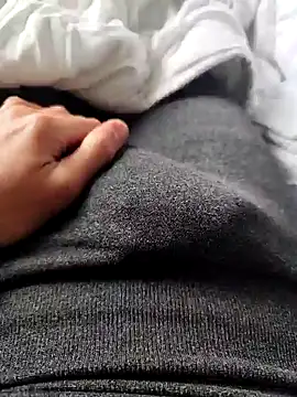 Snapshot of ariel-rick chatting on 12/29/24, 12:45 ariel-rick online show from 12/29/24, 12:45