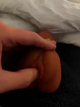 Snapshot of ariel-rick chatting on 01/13/25, 05:44 ariel-rick online show from 01/13/25, 05:44