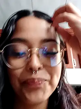 Snapshot of Ariana_Pierce chatting on 12/19/24, 01:18 Ariana Pierce online show from 12/19/24, 01:18