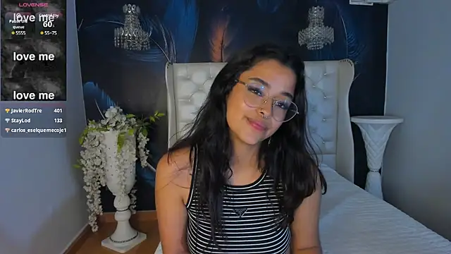 Snapshot of Ariana_Pierce chatting on 12/23/24, 09:38 Ariana Pierce online show from 12/23/24, 09:38