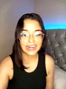 Snapshot of Ariana_Pierce chatting on 01/07/25, 05:33 Ariana Pierce online show from 01/07/25, 05:33