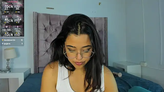 Snapshot of Ariana_Pierce chatting on 02/07/25, 08:01 Ariana Pierce online show from 02/07/25, 08:01