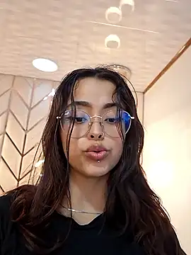 Snapshot of Ariana_Pierce chatting on 02/27/25, 05:24 Ariana Pierce online show from 02/27/25, 05:24