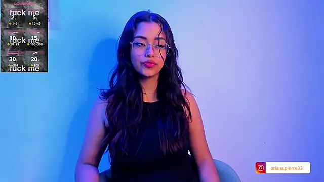 Snapshot of Ariana_Pierce chatting on 03/04/25, 05:00 Ariana Pierce online show from 03/04/25, 05:00